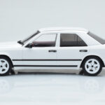 Mercedes E-Class W124 Tuning Hvid MCG 1:18 - image 3 of 6
