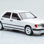 Mercedes E-Class W124 Tuning Hvid MCG 1:18 - image 4 of 6