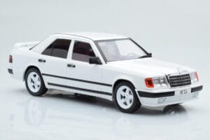 Mercedes E-Class W124 Tuning Hvid MCG 1:18 MCG18343 Metal — billede 4 af 6
