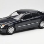 Mercedes E-Class W211 Blå Metallic Kyosho 1:18 B66962147
