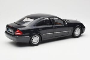 Mercedes E-Class W211 Blå Metallic Kyosho 1:18 B66962147 Metal — billede 3 af 8