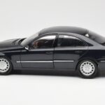 Mercedes E-Class W211 Blå Metallic Kyosho 1:18 B66962147 - image 4 of 8