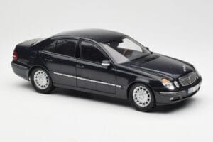Mercedes E-Class W211 Blå Metallic Kyosho 1:18 B66962147 Metal — billede 6 af 8