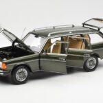 Mercedes 230T W123 T-Model Grøn Metallic Norev 1:18 183730 - image 2 of 8