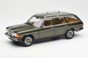 Mercedes 230T W123 T-Model Grøn Metallic Norev 1:18 183730
