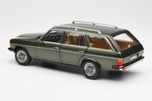 Mercedes 230T W123 T-Model Grøn Metallic Norev 1:18 183730 Metal — billede 7 af 8