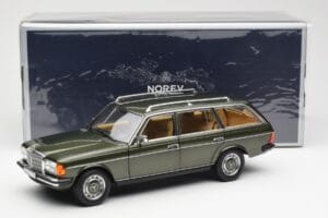 Mercedes 230T W123 T-Model Grøn Metallic Norev 1:18 183730 Metal — billede 8 af 8