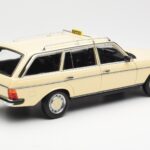 Mercedes 230T W123 T-Model Taxi Norev 1:18 183731 - image 3 of 8