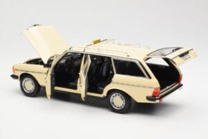 Mercedes 230T W123 T-Model Taxi Norev 1:18 183731 Metal — billede 5 af 8