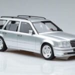 Mercedes E36 AMG S124 Sølv Otto 1:18 OT889 Resin - image 4 of 6