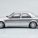 Mercedes E500 W124 Sølv Otto 1:18 - image 3 of 6