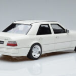Mercedes E60 AMG W124 Hvid Otto 1:18 - image 2 of 6