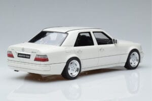 Mercedes E60 AMG W124 Hvid Otto 1:18 B66040640 Resin — billede 2 af 6