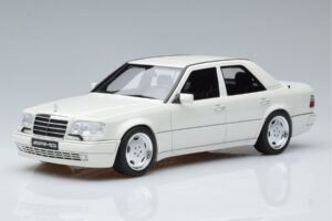 Mercedes E60 AMG W124 Hvid Otto 1:18