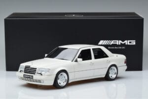 Mercedes E60 AMG W124 Hvid Otto 1:18 B66040640 Resin — billede 6 af 6
