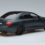 Mercedes E63 AMG Brabus 800 W213 Grøn GT Spirit 1:18 - image 2 of 6
