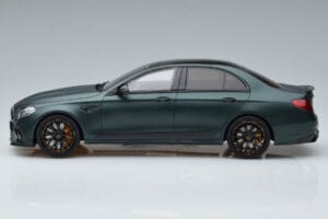 Mercedes E63 AMG Brabus 800 W213 Grøn GT Spirit 1:18 GT208 Resin — billede 3 af 6