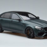 Mercedes E63 AMG Brabus 800 W213 Grøn GT Spirit 1:18 - image 4 of 6