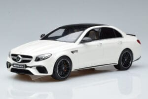 Mercedes AMG E63 S W213 Hvid GT Spirit 1:18 B66965711