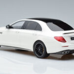 Mercedes AMG E63 S W213 Hvid GT Spirit 1:18 - image 5 of 6