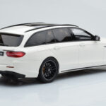 Mercedes AMG E63 S S213 T-Model Hvid GT Spirit 1:18 - image 2 of 6