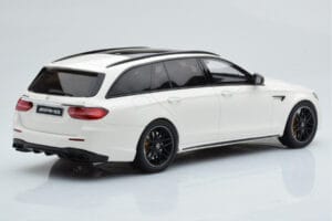 Mercedes AMG E63 S S213 T-Model Hvid GT Spirit 1:18 GT795 Resin — billede 2 af 6