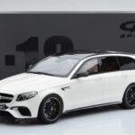 Mercedes AMG E63 S S213 T-Model Hvid GT Spirit 1:18 - image 6 of 6