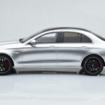 Mercedes AMG E63 S W213 Sølv GT Spirit 1:18 - image 3 of 6