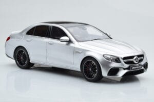 Mercedes AMG E63 S W213 Sølv GT Spirit 1:18 GT230 Resin — billede 4 af 6