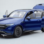 Mercedes EQC 400 Brilliant Blå NZG 1:18 - image 2 of 8