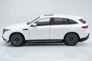 Mercedes EQC 400 Diamond Hvid NZG 1:18 B66963756 Metal — billede 4 af 8