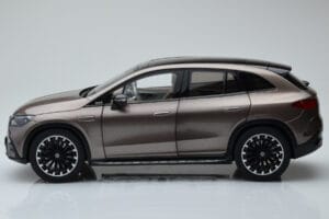 Mercedes EQE SUV X294 AMG Line Velvet Brun NZG 1:18 B66960836 Metal — billede 4 af 8