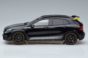 Mercedes AMG GLA45 X156 Gul Night Edition GT Spirit 1:18 B66960469 Resin — billede 3 af 6