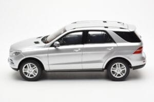 Mercedes M-Class W166 Iridium Sølv Metallic Minichamps 1:18 B66960064 Metal — billede 4 af 8