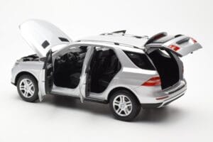 Mercedes M-Class W166 Iridium Sølv Metallic Minichamps 1:18 B66960064 Metal — billede 5 af 8
