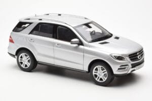 Mercedes M-Class W166 Iridium Sølv Metallic Minichamps 1:18 B66960064 Metal — billede 6 af 8