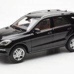 Mercedes M-Class W166 Obsidian Sort Metallic Minichamps 1:18 B66960063