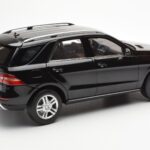 Mercedes M-Class W166 Obsidian Sort Metallic Minichamps 1:18 B66960063 - image 3 of 8