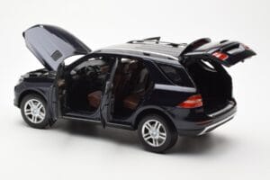 Mercedes M-Class W166 Tansanite Blå Metallic Minichamps 1:18 B66960065 Metal — billede 5 af 8