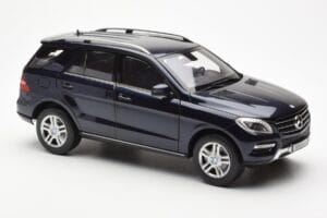 Mercedes M-Class W166 Tansanite Blå Metallic Minichamps 1:18 B66960065 Metal — billede 6 af 8