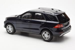 Mercedes M-Class W166 Tansanite Blå Metallic Minichamps 1:18 B66960065 Metal — billede 7 af 8