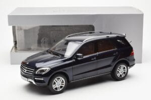 Mercedes M-Class W166 Tansanite Blå Metallic Minichamps 1:18 B66960065 Metal — billede 8 af 8
