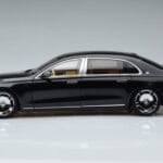 Mercedes Maybach S600 W222 V12 Biturbo Obsidian Sort Almost Real 1:18 - image 5 of 11