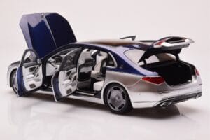 Mercedes Maybach S680 W223 Nautical Blå Cirrus Sølv Almost Real 1:18 820125 Metal — billede 5 af 8
