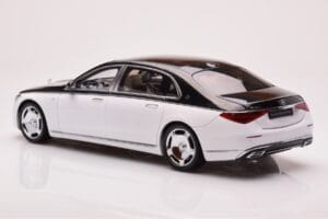 Mercedes Maybach S680 W223 Obsidian Sort Diamond Hvid Almost Real 1:18 820121 Metal — billede 6 af 7