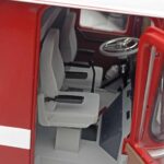 Mercedes O317 Porsche Transporter Rød CMR 1:18 - image 11 of 12