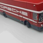 Mercedes O317 Porsche Transporter Rød CMR 1:18 - image 9 of 12