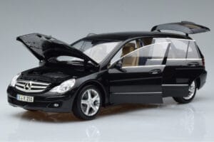 Mercedes R-Class W251 Obsidian Sort Minichamps 1:18 B66962325 Metal — billede 2 af 7