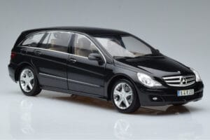 Mercedes R-Class W251 Obsidian Sort Minichamps 1:18 B66962325 Metal — billede 5 af 7