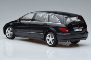 Mercedes R-Class W251 Obsidian Sort Minichamps 1:18 B66962325 Metal — billede 6 af 7